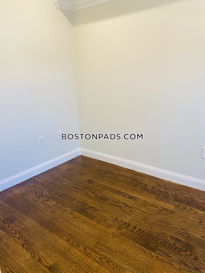 Boston - $3,125 /mo