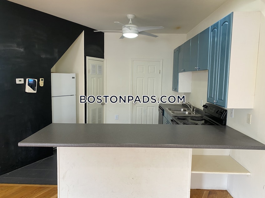 Boston - $2,900 /month