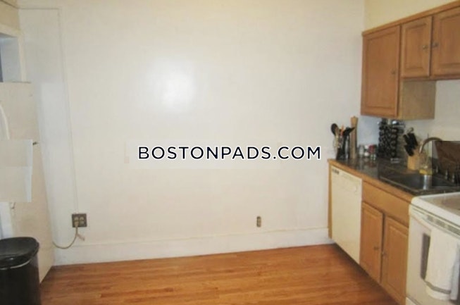 Boston - $3,802 /mo