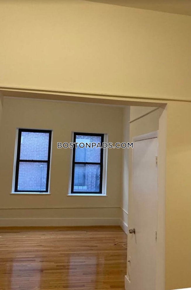 Boston - $3,802 /mo