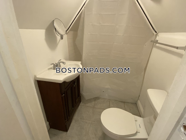 Boston - $2,377 /mo