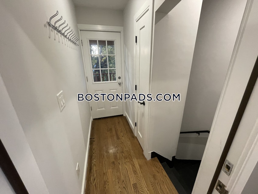 Boston - $5,500 /month