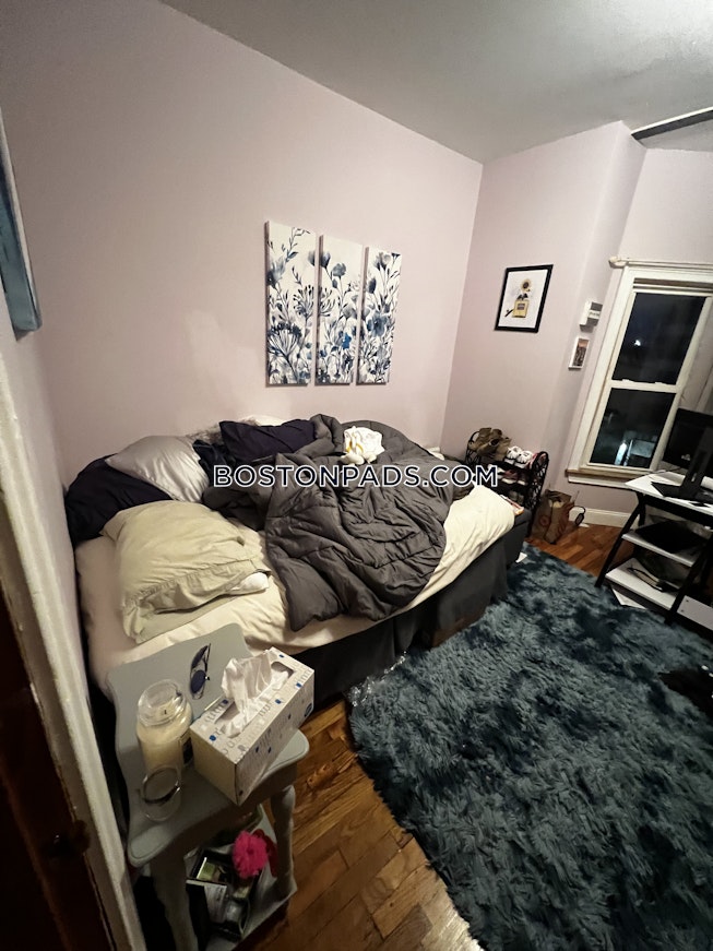 Boston - $4,800 /mo