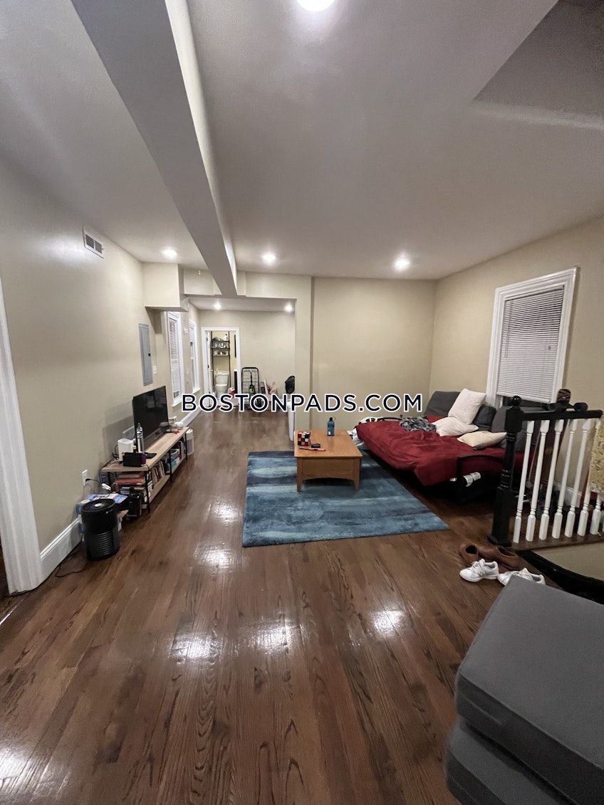 Boston - $5,100 /month