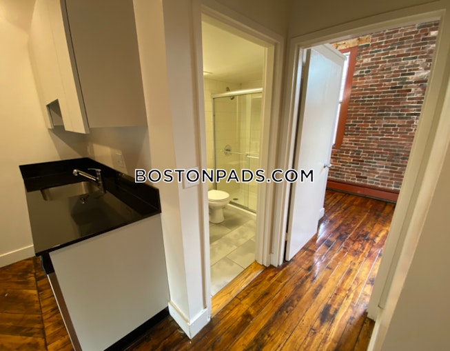 Boston - $4,200 /mo