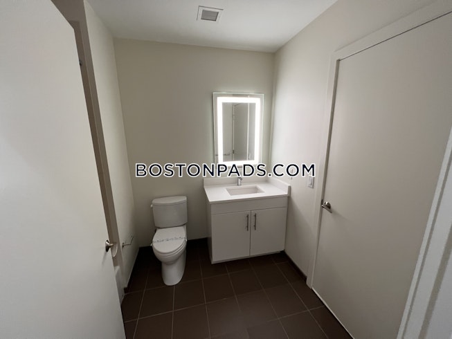 Boston - $3,921 /mo