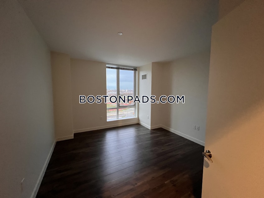 Boston - $5,674 /month