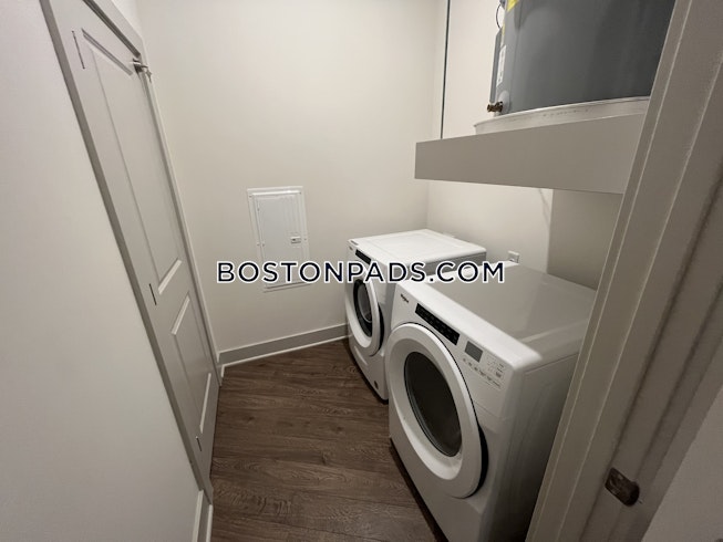 Wellesley - $3,269 /mo