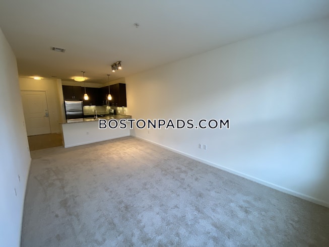 Somerville - $3,240 /mo