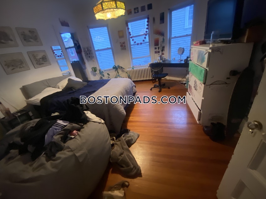 Boston - $4,600 /month