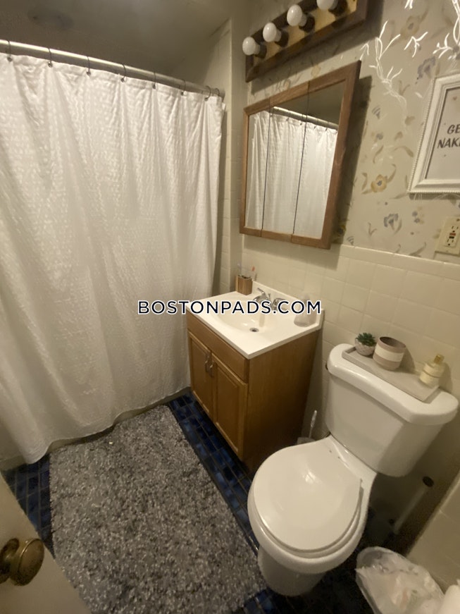 Boston - $4,600 /mo