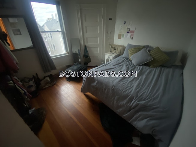 Boston - $4,600 /mo