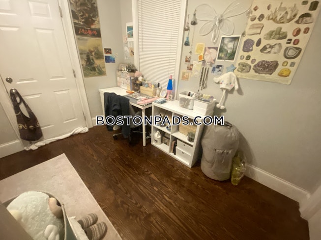 Roxbury Crossing - $4,300 /mo