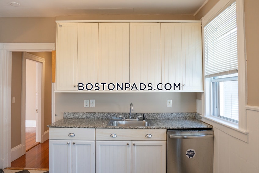 Boston - $9,100 /month