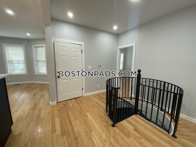 Boston - $6,400 /mo