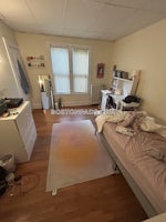 Boston - $9,200 /month