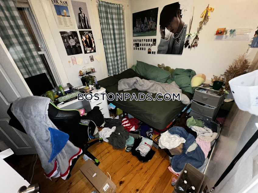 Boston - $3,600 /month