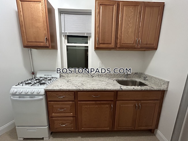 Boston - $3,400 /mo