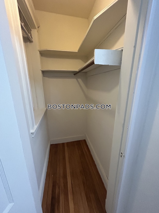 Boston - $3,400 /mo