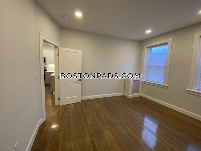 Boston - $3,000 /mo