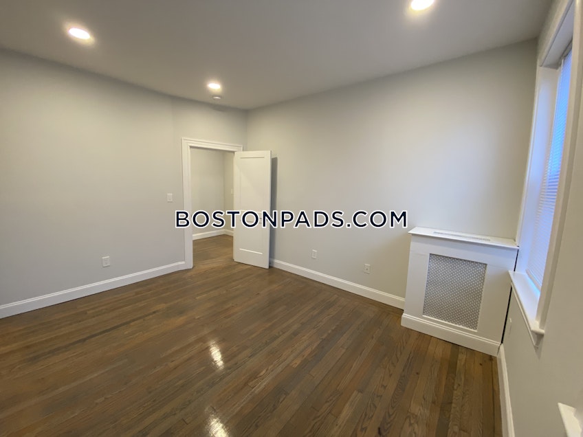 Boston - $3,000 /month