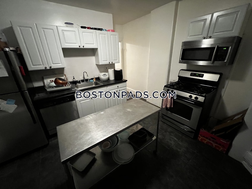 Boston - $5,200 /month