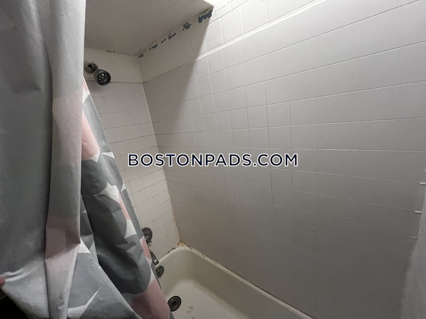 Boston - $5,200 /month