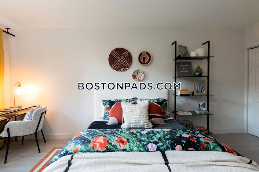 Boston - $3,629 /month