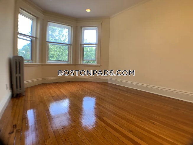 Boston - $2,650 /mo