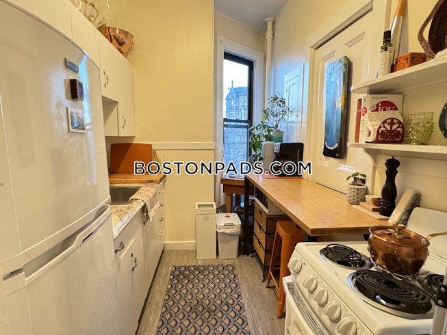 Boston - $3,200 /mo