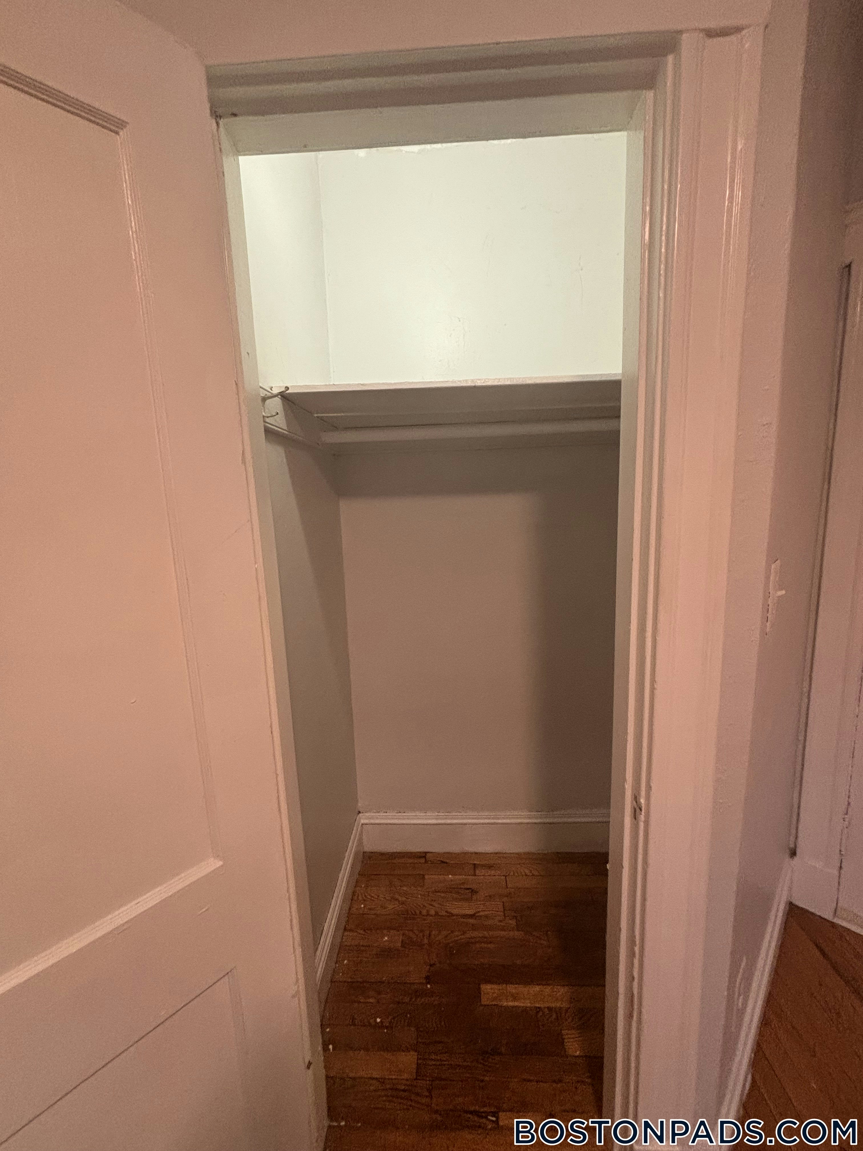 Cambridge - $2,800