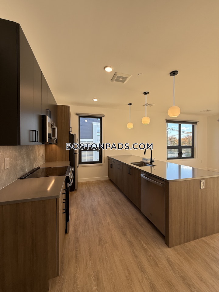 west-roxbury-apartment-for-rent-2-bedrooms-2-baths-boston-4200-8005873 