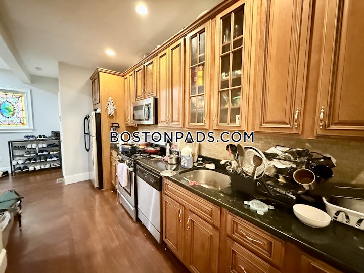 mission-hill-apartment-for-rent-4-bedrooms-2-baths-boston-7495-8001192 