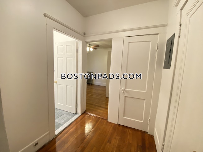 Boston - $1,700 /mo