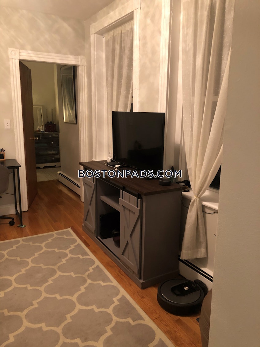 Boston - $2,000 /month