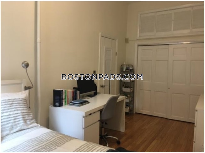 Boston - $3,802 /mo