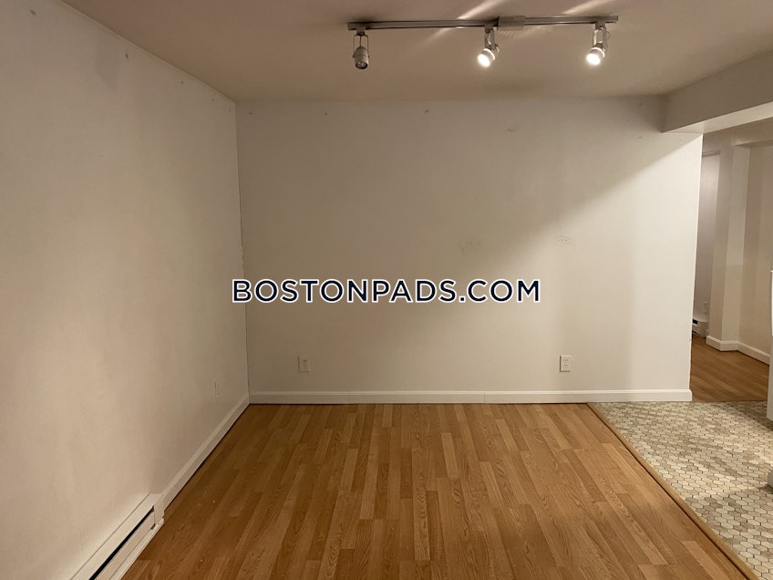 Boston - $2,000 /month