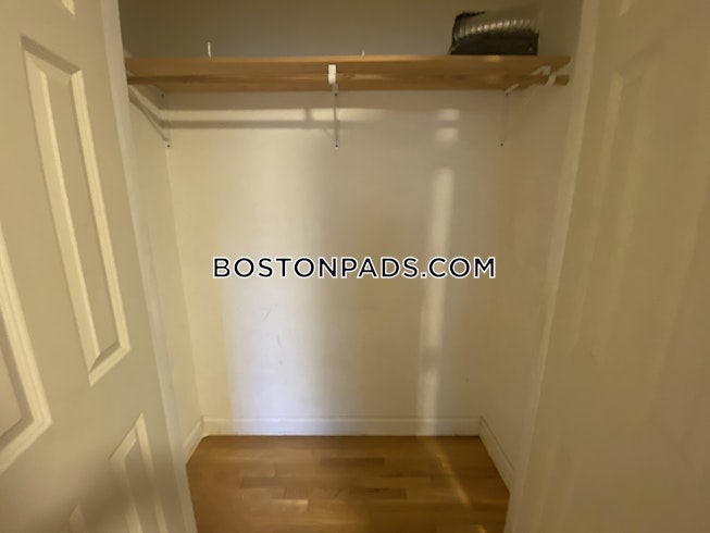 Boston - $2,950 /mo