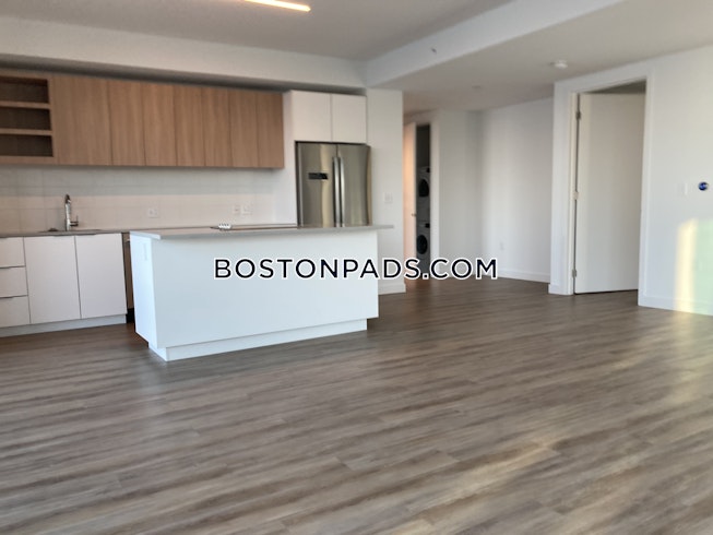 Boston - $8,420 /mo