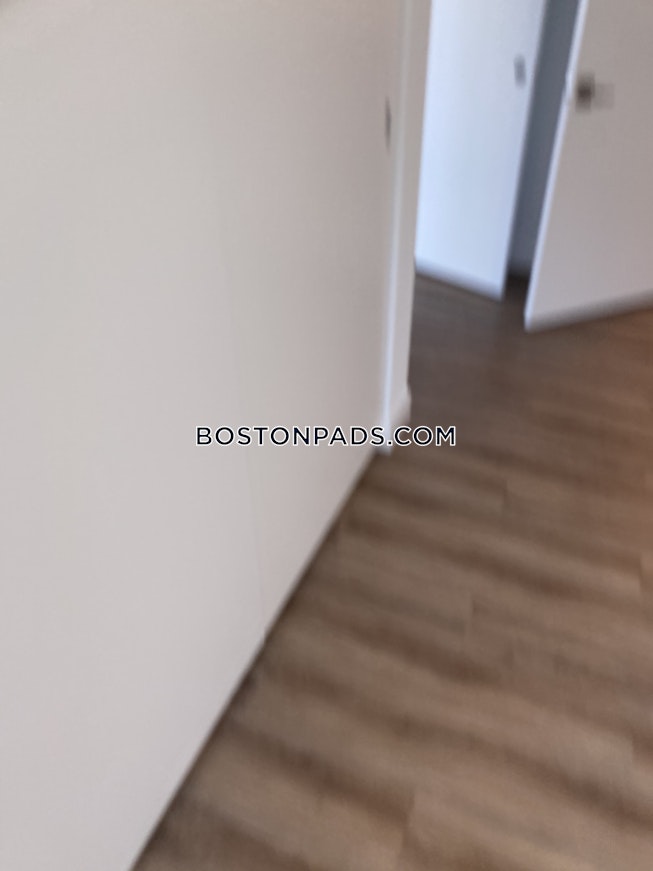 Boston - $8,751 /mo