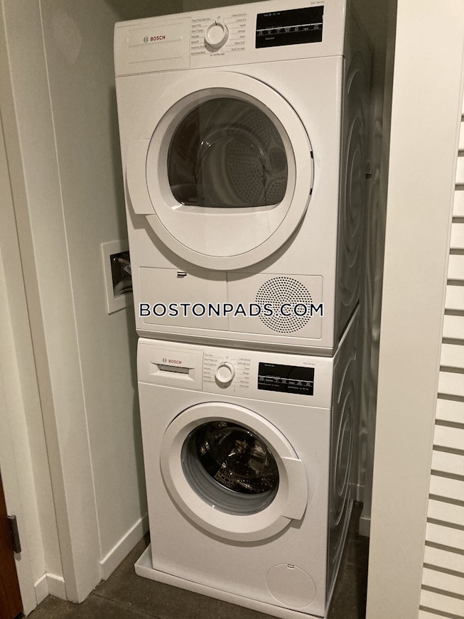 Boston - $3,934 /mo