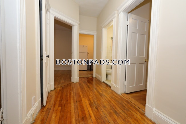 Boston - $3,200 /mo