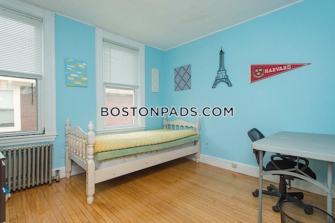 Somerville - $4,150 /mo