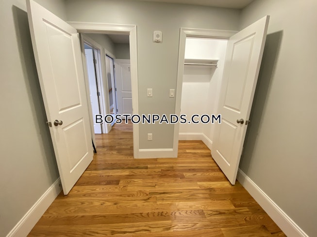 Boston - $2,990 /mo