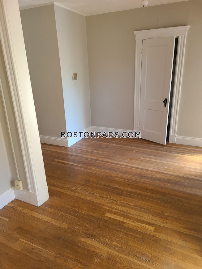 Boston - $1,830 /mo