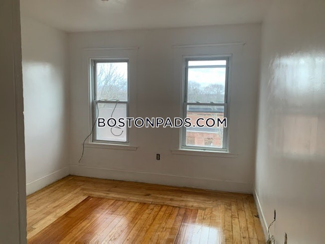 Brockton - $1,600 /mo