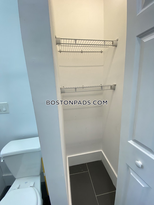 Boston - $2,800 /mo