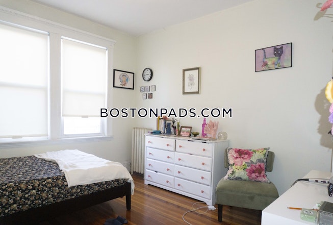 Boston - $4,650 /mo