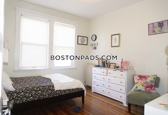 Boston - $4,650 /mo