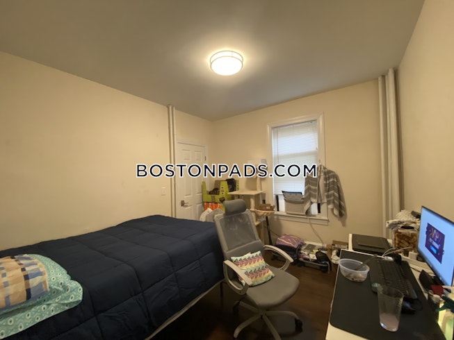 Boston - $2,999 /mo